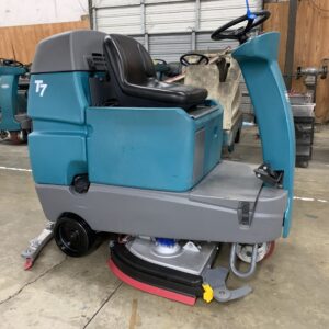 Tennant T7 Rider Floor Scrubber - Lifetime Equipment